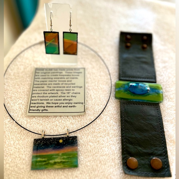 🌸🌸Handcrafted Jewelry Set (Necklace, Bracelet & Earrings 🌸🌸 - Picture 3 of 4